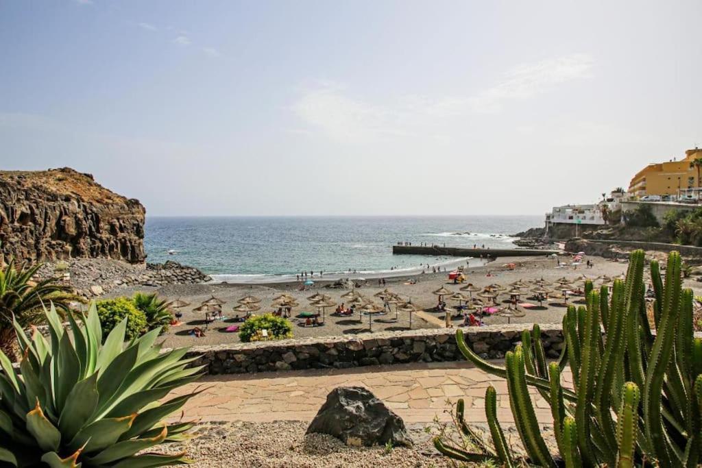 Acogedor Apartamento Con Vistas Al Mar 아데제 외부 사진
