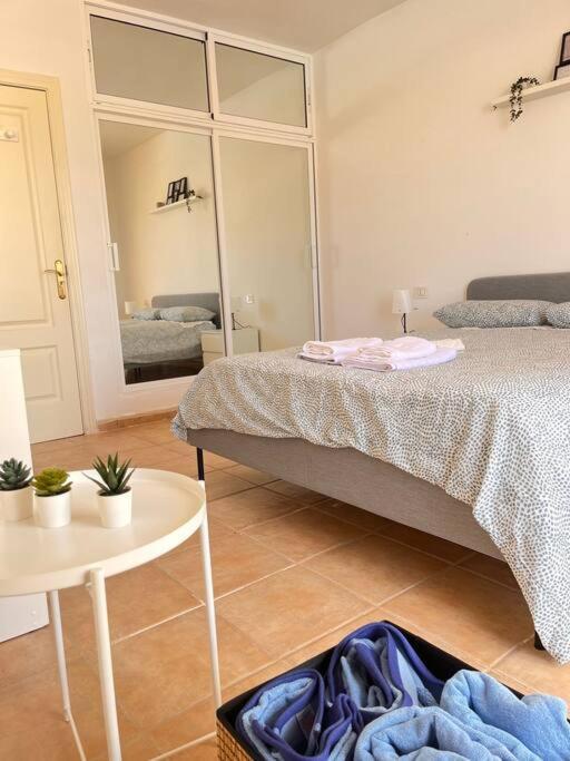 Acogedor Apartamento Con Vistas Al Mar 아데제 외부 사진